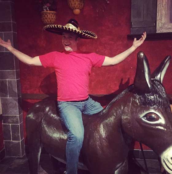 امرأة ترفع دعوى قضائية ضد مطعم بسبب حمار! صورة رقم 4