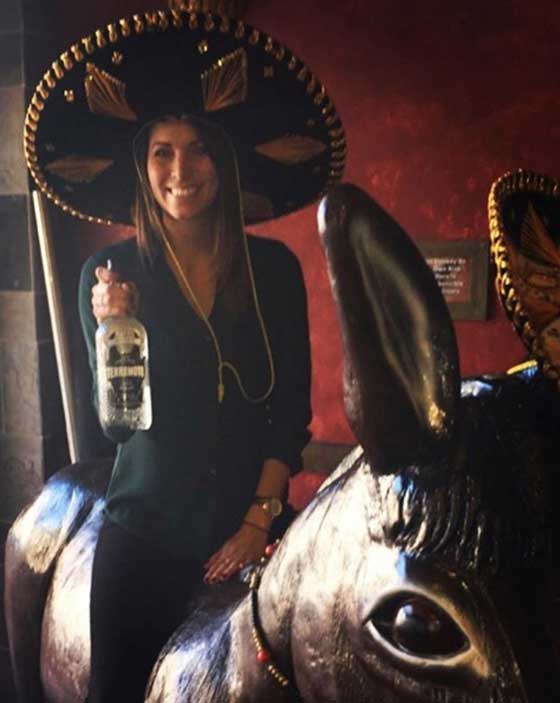 امرأة ترفع دعوى قضائية ضد مطعم بسبب حمار! صورة رقم 6