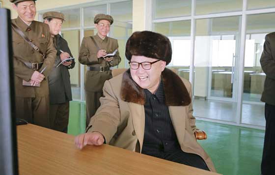 كوريا الشمالية تختبر صاروخا باليستيا لتجس نبض ترامب صورة رقم 12