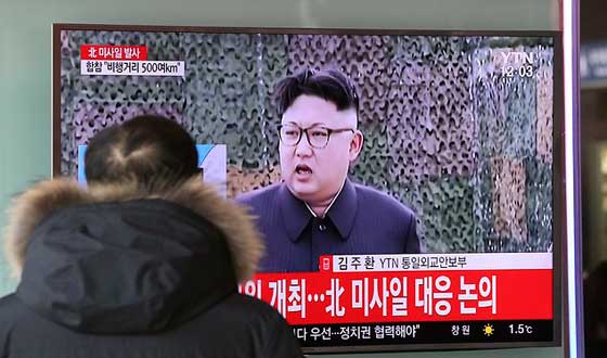 كوريا الشمالية تختبر صاروخا باليستيا لتجس نبض ترامب صورة رقم 14