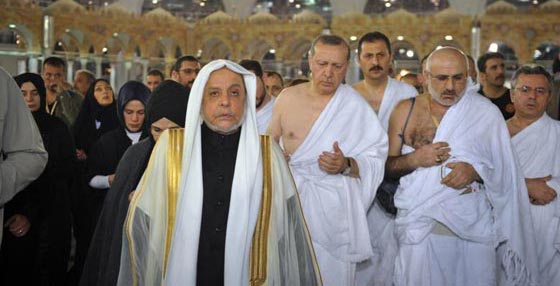 بالصور..الرئيس التركي رجب طيب أردوغان يؤدي مناسك العمرة صورة رقم 5