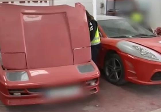 بالفيديو.. القبض على عصابة تزيّف وتبيع السيارات في اسبانيا  صورة رقم 2
