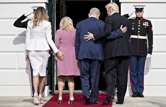 لماذا كشفت سارة نتنياهو عن ساقيها في البيت الابيض؟ صورة رقم 5