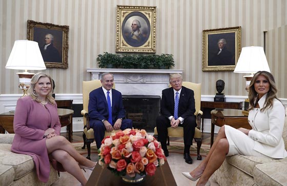 لماذا كشفت سارة نتنياهو عن ساقيها في البيت الابيض؟ صورة رقم 6