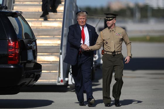 رشق موكب ترامب بجسم مجهول والشرطة السرية تفتح تحقيقا صورة رقم 2