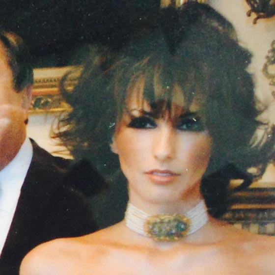 ايناس.. اخت سرّية تظهر لميلانيا ترامب وتعيش في نيويورك صورة رقم 1