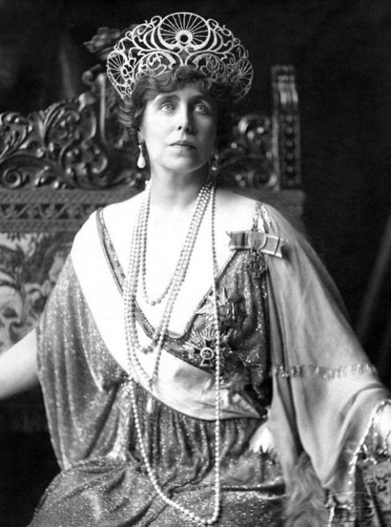 ملكات لم يكتفين بالزواج بل بحثن عن الحب الحقيقي صورة رقم 6