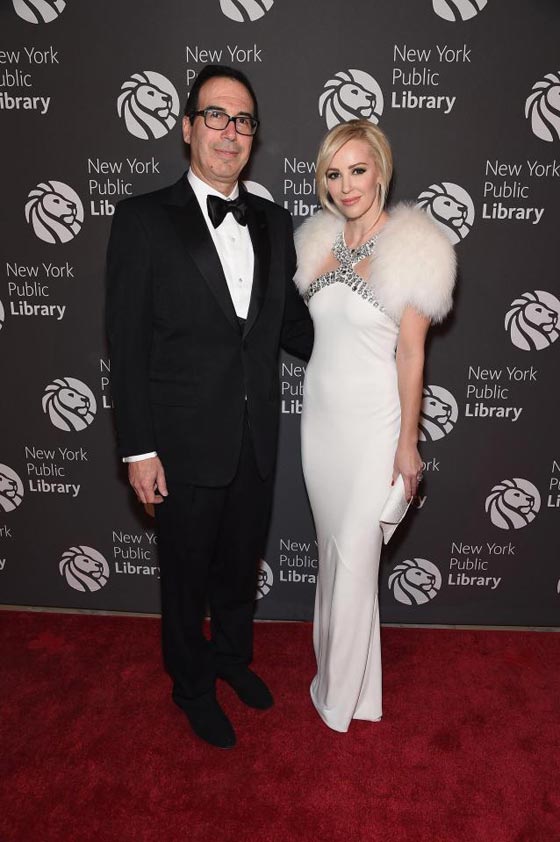 خطيبة وزير ترامب تظهر بمشهد اباحي في فيلم.. وما حقيقة مذكراتها بإفريقيا؟ صورة رقم 8