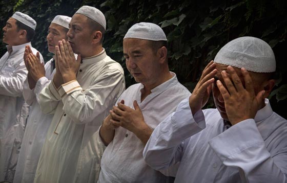  الصين تعرض 300 دولار لكل من يبلغ عن ملتحي أو منقبة، والتوتر يزداد! صورة رقم 1