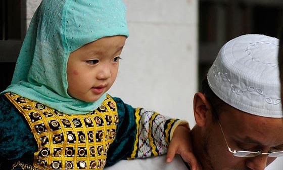  الصين تعرض 300 دولار لكل من يبلغ عن ملتحي أو منقبة، والتوتر يزداد! صورة رقم 3