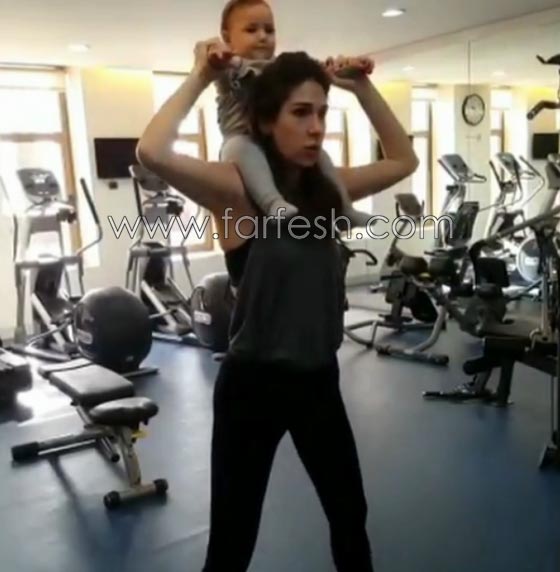الإعلامية اللبنانية ديما صادق تنشر فيديو من داخل الجيم صورة رقم 3