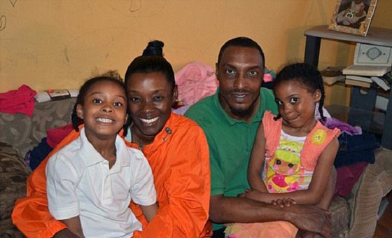 لأنه مسلم.. إحتجاز نجل الملاكم محمد علي كلاي بأحد مطارات فلوريدا صورة رقم 1