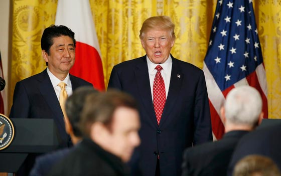  ترامب يقاطع العشاء السنوي لمراسلي البيت الأبيض مؤكدا سوء علاقته مع الصحافة! صورة رقم 3