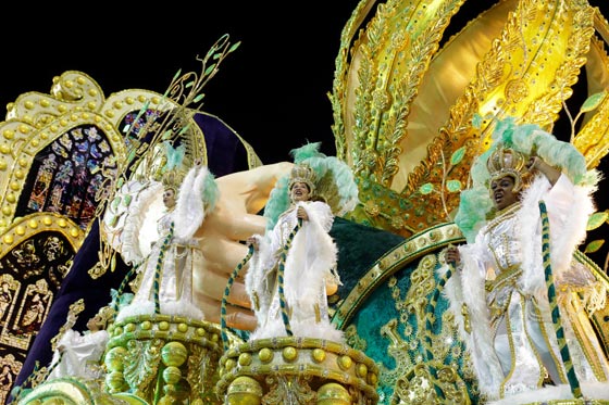 اضخم احتفال سامبا على وجه الارض في البرازيل يبشر بموسم الصوم  صورة رقم 19