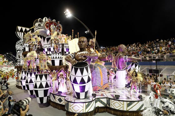 اضخم احتفال سامبا على وجه الارض في البرازيل يبشر بموسم الصوم  صورة رقم 20