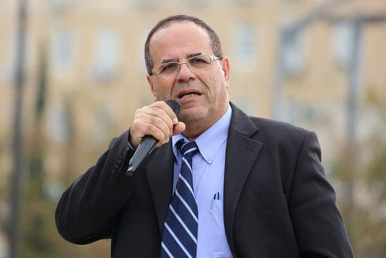 الوزير قرا يثير السخرية في حديثه عن روبوتات لاغتيال نصراالله وقادة حماس  صورة رقم 2