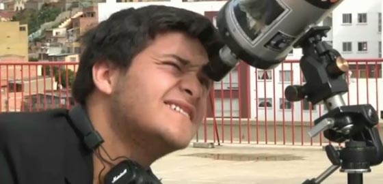 شمس ملتهبة حول قرص مظلم في اول كسوف لها عام 2017 صورة رقم 2