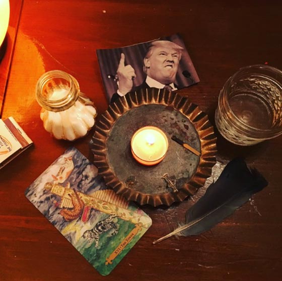 الساحرات في امريكا يسلطن القوى الروحية لطرد ترامب من البيت الابيض صورة رقم 4