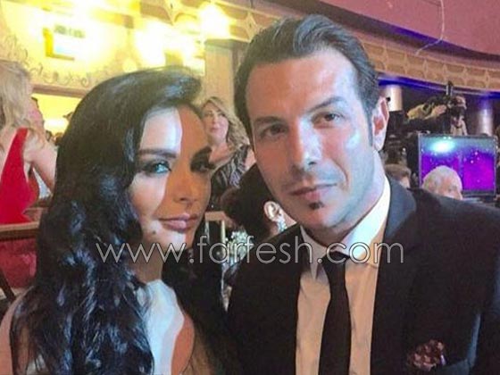 صور فنانين أحبوا معجباتهم وتكلل الحب بالزواج صورة رقم 1