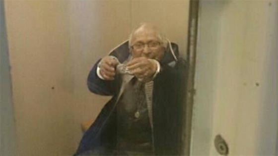 معمّرة تحقق حلم حياتها الأخير في زنزانة صورة رقم 10