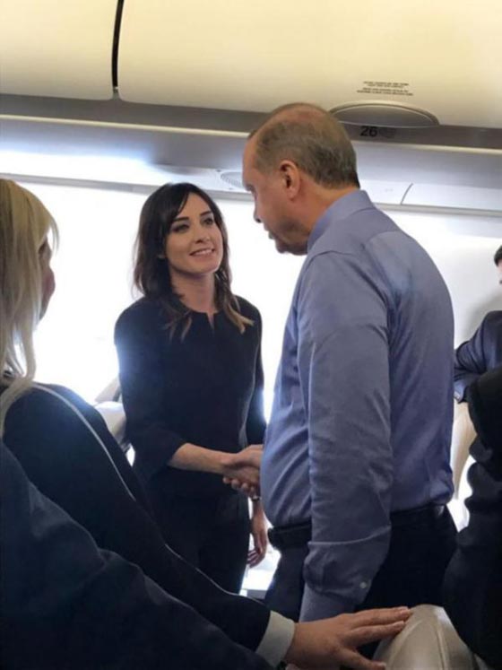 كيف اقنع الرئيس التركي اردوغان، مذيعة شهيرة على الإقلاع عن التدخين؟  صورة رقم 3