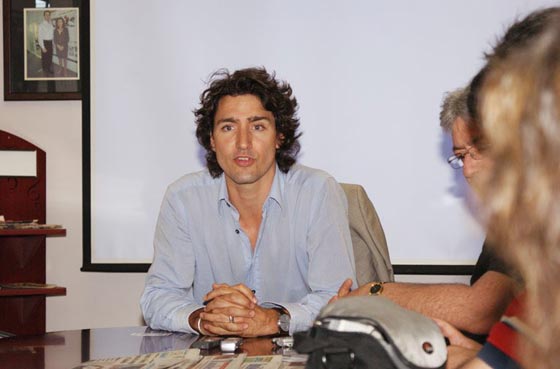 صور الرئيس الكندي الوسيم في شبابه تجتاح مواقع التواصل الأجتماعي صورة رقم 7