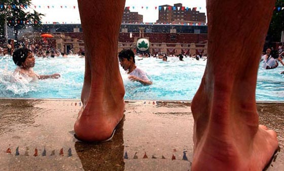 نتائج مزعجة ومفزعة لارتفاع نسبة البول في احواض السباحة! صورة رقم 1