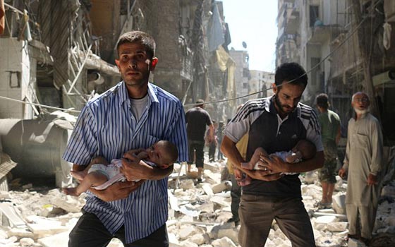 فيديو مؤثر.. طبيب بريطاني يلتقي طفلة سورية لم تفارق خياله منذ عالجها صورة رقم 6