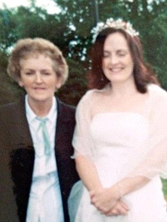 اكتشاف بقايا 800 جثة لأطفال داخل ملجأ ايتام بايرلندا صورة رقم 14