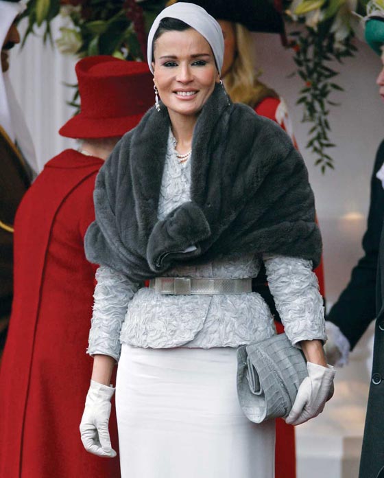 صور زوجات رؤساء سرقن شهرة أزواجهن بثقافتهن، اناقتهن، ودعمهن للمجتمع صورة رقم 1