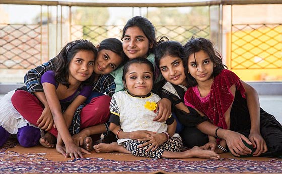  صور غريبة: مراهقة هندية كُسرت عظامها 1000 مرة بسبب مرض نادر  صورة رقم 7