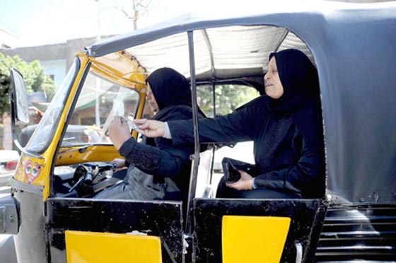  مهن غير تقليدية للنساء: مكوجية، سباكة، جزّارة وميكانيكية سيارات! صورة رقم 4