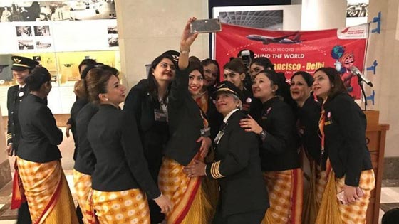 بدون ذكور.. أول رحلة جوية في العالم بطاقم نسائي كامل من الهند الى امريكا صورة رقم 3