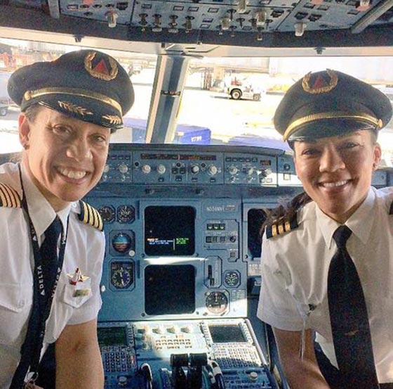  دخلتا تاريخ الطيران.. دون وستيفاني تقودان رحلة داخلية بامريكا صورة رقم 4