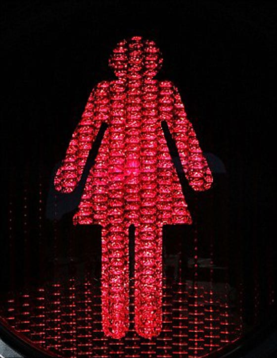 اشارات مرور (نسائية) في شوارع أستراليا! صورة رقم 4