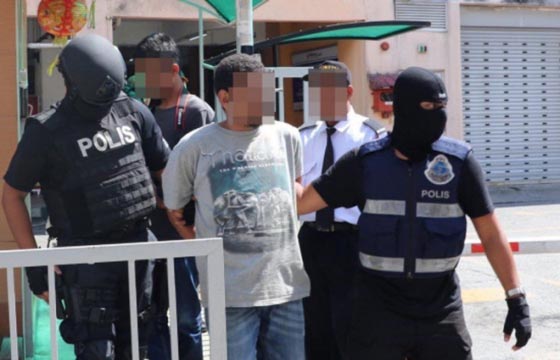 فيديو: محاولة اغتيال الملك سلمان: المتهمين خلية يمنية حوثية واخرى مع داعش صورة رقم 2