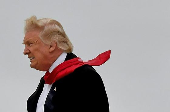 صور: شريط لاصق على ربطة عنق ترامب الحمراء يثير الجدل  صورة رقم 4