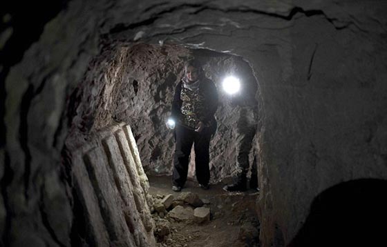  فيديو وصور: العثور على قصر عمره 2600 سنة بعد ان دمّر داعش قبر النبي يونس  صورة رقم 5