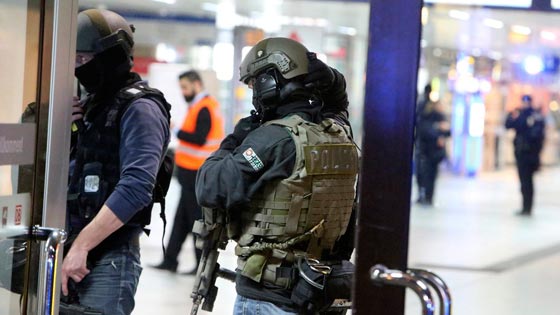 7 جرحى حصيلة هجوم بفأس نفذه شخص مضطرب عقليا في المانيا صورة رقم 1