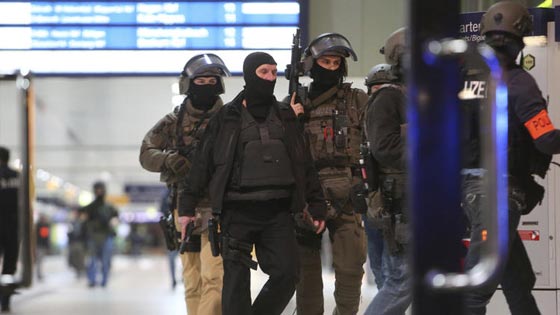 7 جرحى حصيلة هجوم بفأس نفذه شخص مضطرب عقليا في المانيا صورة رقم 11