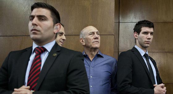 زعماء اطاح بهم الفساد وادخل بعضهم السجون آخرهم رئيسة كوريا الجنوبية صورة رقم 5