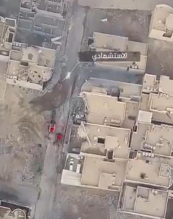 فيديو مثير: بطل عراقي يعترض مفجر انتحاري داعشي بالموصل وينقذ حياة الكثيرين صورة رقم 3