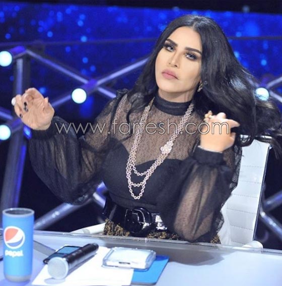 احلام في (سيلفي) بملابس الحداد والمكياج الغامق تثير غضب جمهورها  صورة رقم 9
