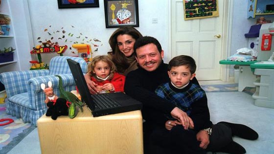 صور ملوك وامراء وزعماء عرب مع عائلاتهم خارج ملعب السياسة صورة رقم 2