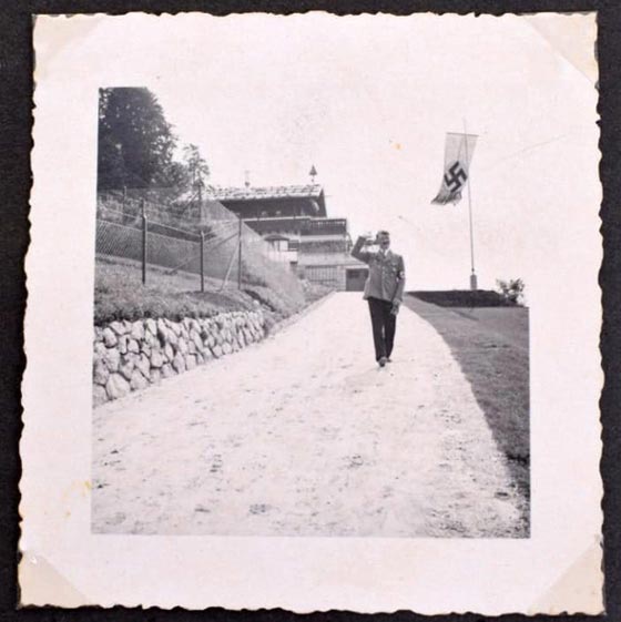 صور شخصية لم تشاهد من قبل للزعيم النازي هتلر تطرح غدا في مزاد صورة رقم 4