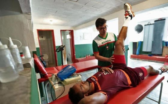 محكمة برازيلية تأمر باعتقال حارس مرمى قتل صديقته ورماها للكلاب صورة رقم 3