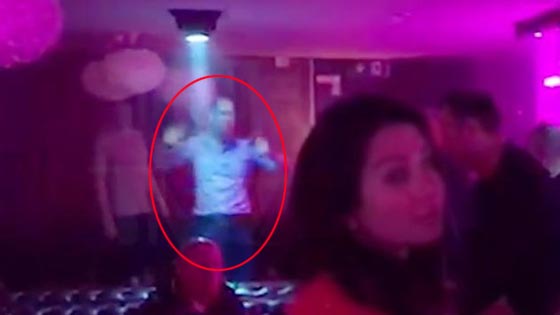 فيديو الأمير ويليام يرقص وحيداً في ملهى ليلي  صورة رقم 2