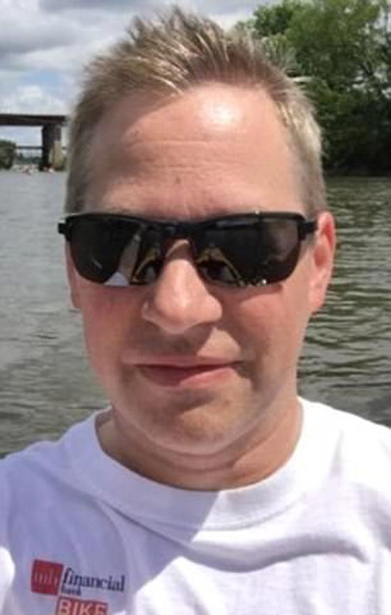 تسجيل صوتي مأساوي: امريكي قتل ابنتيه وضرب أمهما بالنار ثم حاول الانتحار! صورة رقم 1