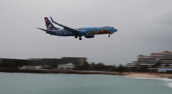 فيديو مثير: طائرة ركاب تفشل في الهبوط في اخطر مطار في العالم  صورة رقم 2