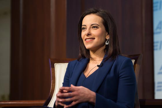  فيديو وصور: تعيين المصرية دينا حبيب مساعدة مستشار الأمن الأمريكى  صورة رقم 1